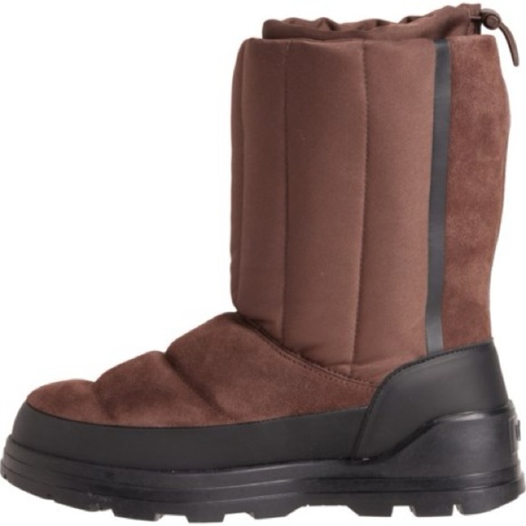New! Ugg Classic Klamath Short Boots - Picture 2 of 12